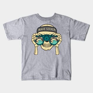 wave seeker skeleton Kids T-Shirt